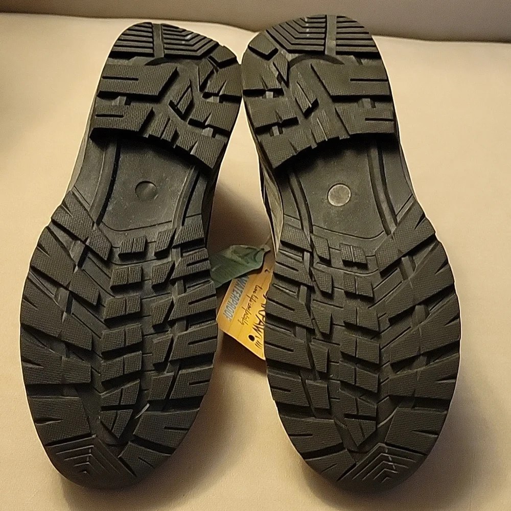 BEARPAW Women's Hiking Boots - Picture 7 of 8